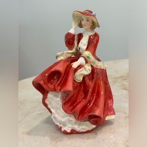 Royal Doulton TOP O' THE Hill Porcelain Figurine, HN183